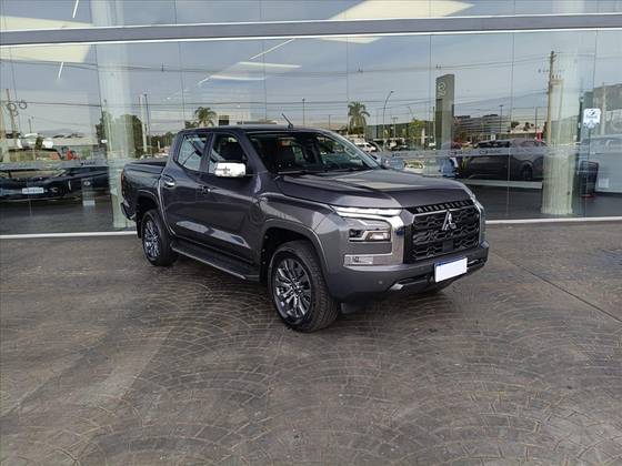 MITSUBISHI TRITON 2.4 BITURBO DIESEL CD HPE-S 4X4 AUTOMÁTICO MITSUBISHI TRITON 2.4 BITURBO DIESEL CD HPE-S 4X4 AUTOMÁTICO